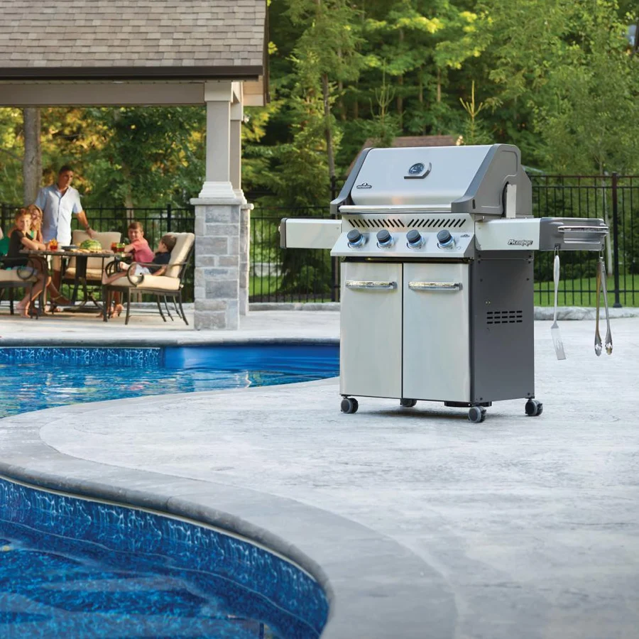Grills & BBQs at Home & Cottage Centre